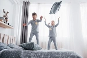 Cuidados necessários na limpeza do quarto de crianças